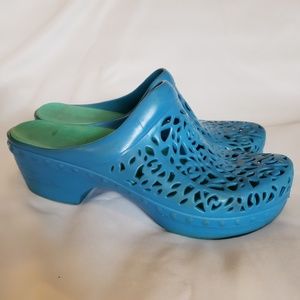Dansko Clogs Blue Cutout Size 8.5